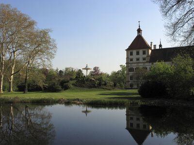 Serie Schloss Eggenberg Graz: der Teich im Park