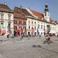 Serie Maribor: Panorama des Glavni trg, der Hauptplatz von Marburg