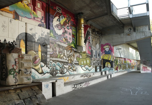 Serie: Graffiti von Neo, Hauptbrücke Graz - 2 
